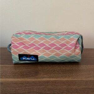 KAVU Pixie Pouch Accessory Travel Toiletry and Makeup Bag